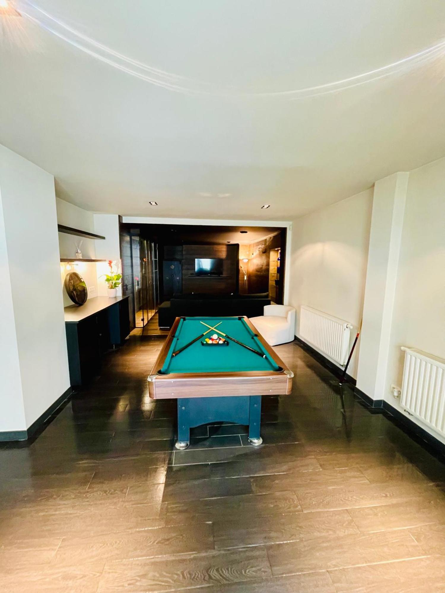 Down Town Spacious Loft Retreat With Private Parking Bruxelas Exterior foto