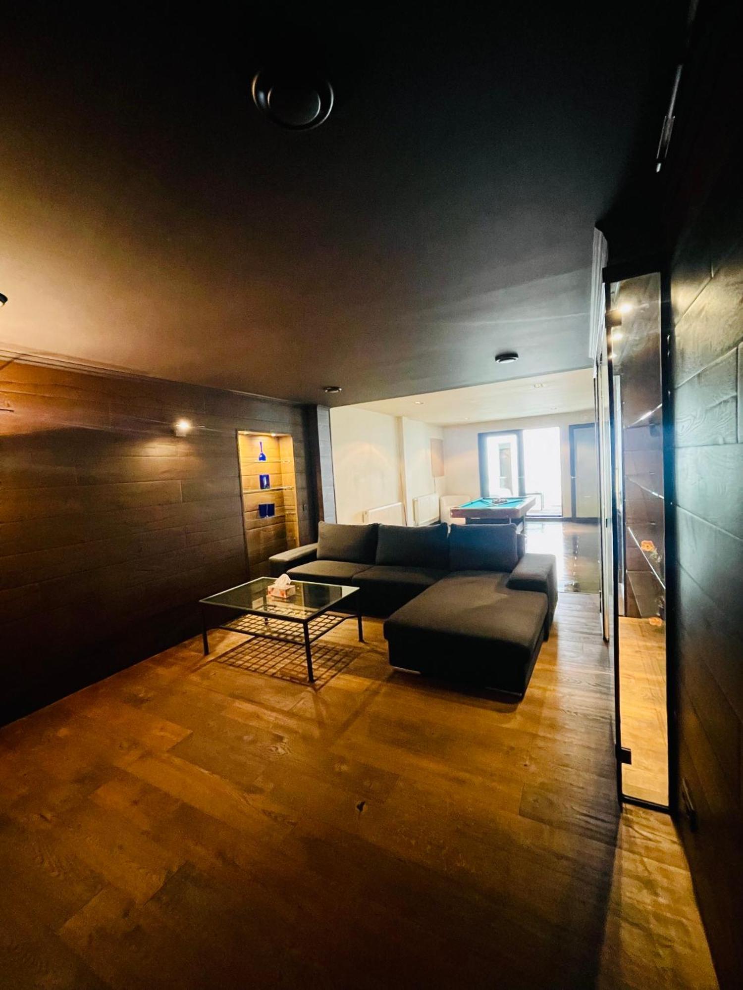 Down Town Spacious Loft Retreat With Private Parking Bruxelas Exterior foto